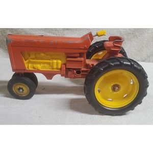 1970's Hubley Narrow Front Tractor 1/16 Preowned